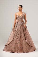 Silhouette gown embraced with 3-D leaves(SD-01)